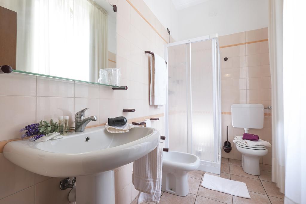 Residence XX Settembre Alba  Room photo